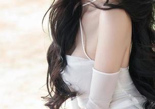 秀人网 – 周周不吃香菜和她的女友们，合集里有种不知从哪儿冒出来的神秘感。