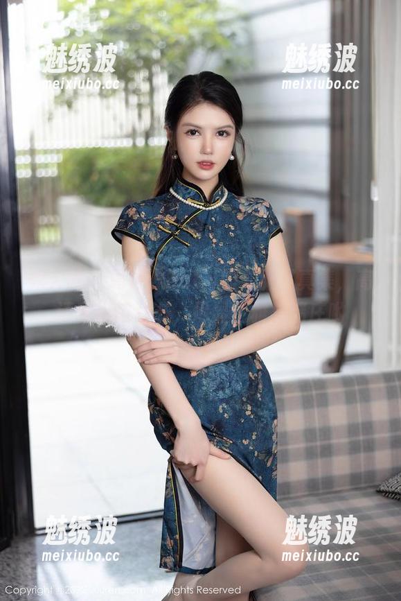 秀人网 - 周慕汐baby的礼服写真集，高清穿搭教科书，尽显优雅与端庄哟