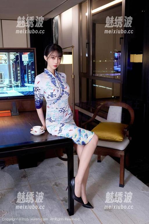 秀人网-奶瓶土肥圆矮挫丑黑穷 秀人网 - 妹妹说,让我们来搞怪!奶瓶土肥圆矮挫丑黑穷的最新写真之旅