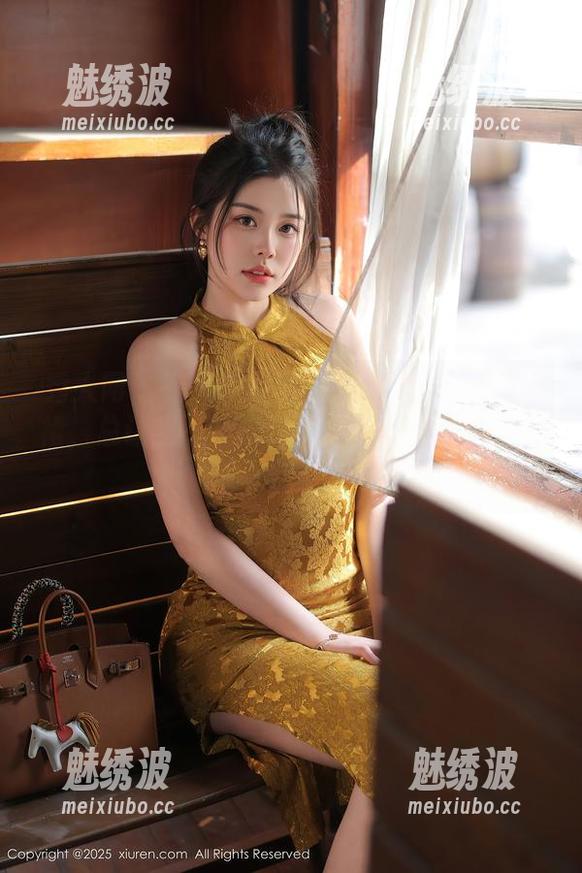 秀人网-婠婠么 秀人网 - 在线美图里的婠婠么和她的连衣裙,总让我不禁想,为什么我也不那么好看?