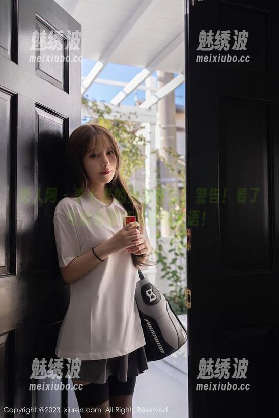 秀人网 - 李七喜的美脚作品，警告！看了可能会被萌到轻微失语！