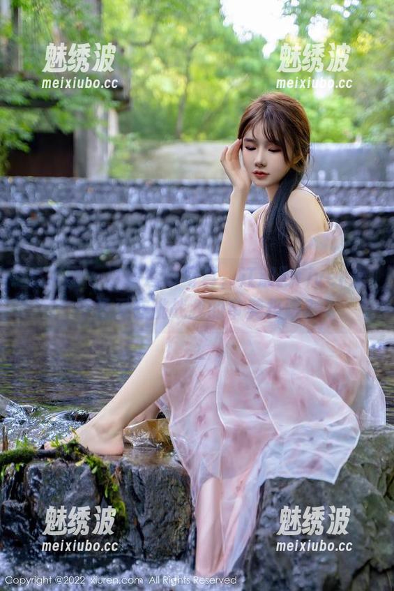 秀人网 - 这组透明写真，江淑影river是不是又在挑战我的审美极限？