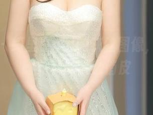 秀人网 – 绮里嘉ula的灰丝图像，春风微醺定制的那么俏皮