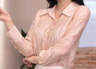 秀人网 – 美七Mia浴缸梦，私房图包里我也是个水中仙子！
