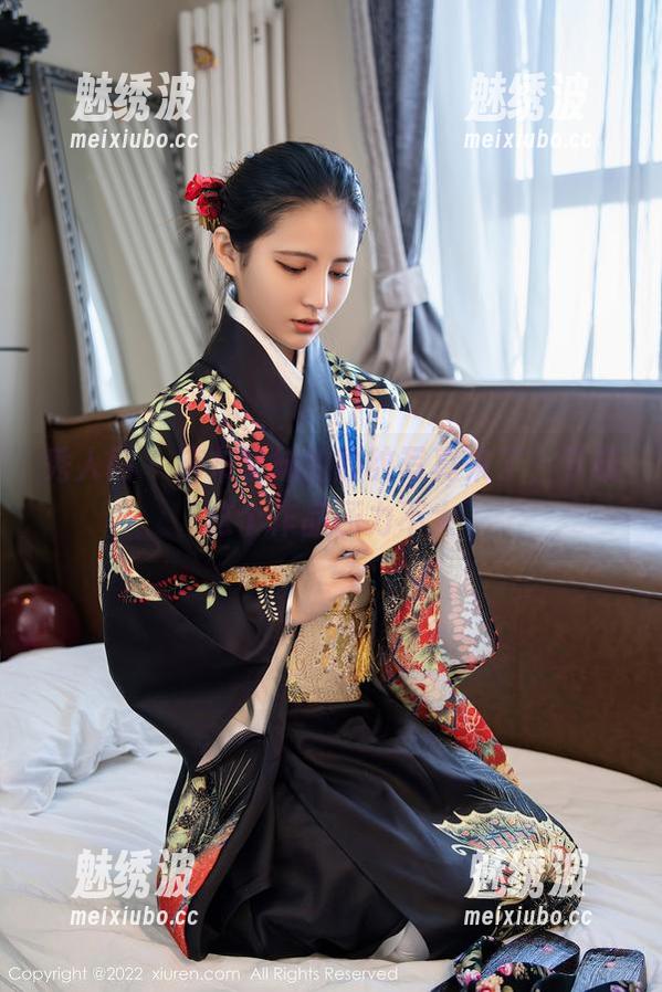 秀人网 - 麻布学妹的豹纹写真来了，下载这个作品压力不大