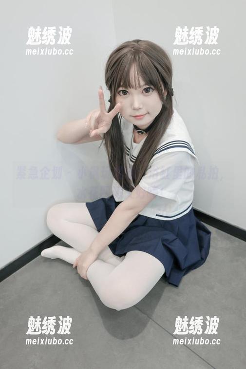 紧急企划-小枫 紧急企划 - 小枫玩摄像:浴缸里的私拍,水花四溅又好嗨!