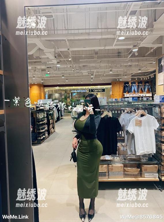 紫色哒豚豚 微密圈 - 收下这份福利:紫色哒豚豚的学姐照片,免费下载不停!