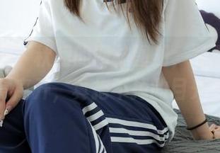 绮梦摄影 – 秋月的网袜图册，免费到不想舍得离开，真拖不掉的目光啊。