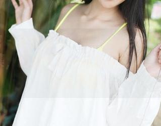 美媛馆 – 粉丝福利：妮儿Bluelabel的美图合集，修女气质一样妩媚动人，哈哈，你信不信？