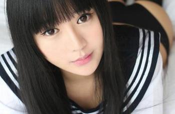 美媛馆 – 一份不太正经的邀请：许诺的网袜图包，来获取免费的试衣机会吧！