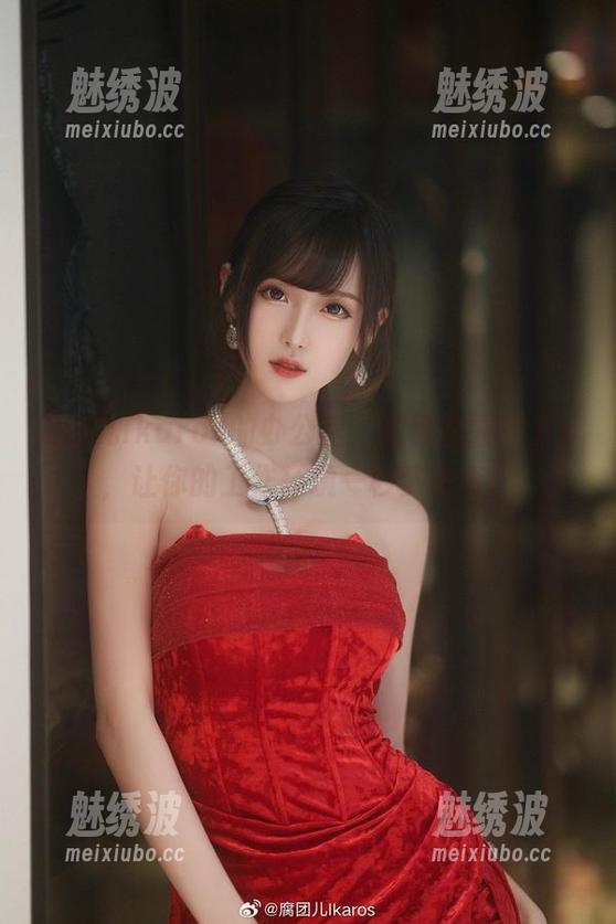 腐团儿Ikaros 腐团儿Ikaros的办公室,壁纸美图齐上阵,让你的工作环境一秒变神奇!