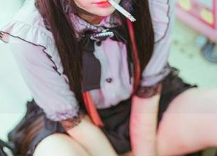 落落Raku私拍集：女性气质与女神偶像的完美结合！
