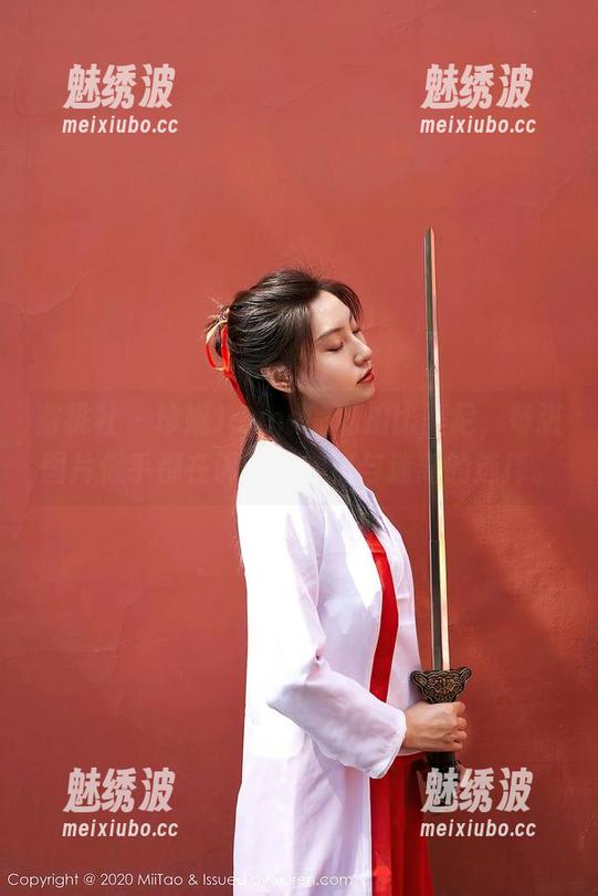 蜜桃社-珍妮Jeane 蜜桃社 - 珍妮Jeane的私拍比基尼,每张图片似乎都在诉说着神秘与迷离的选择。