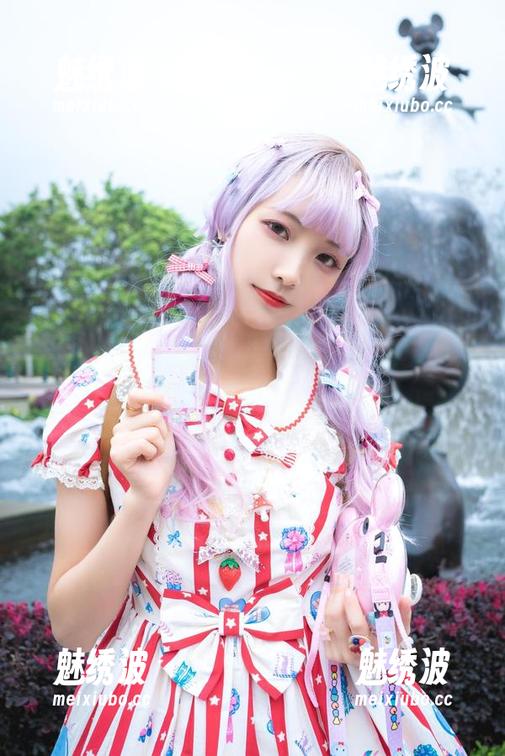 精选西瓜少女的JK格子裙，适合夏天的调调吗？让人停留的裙摆！
