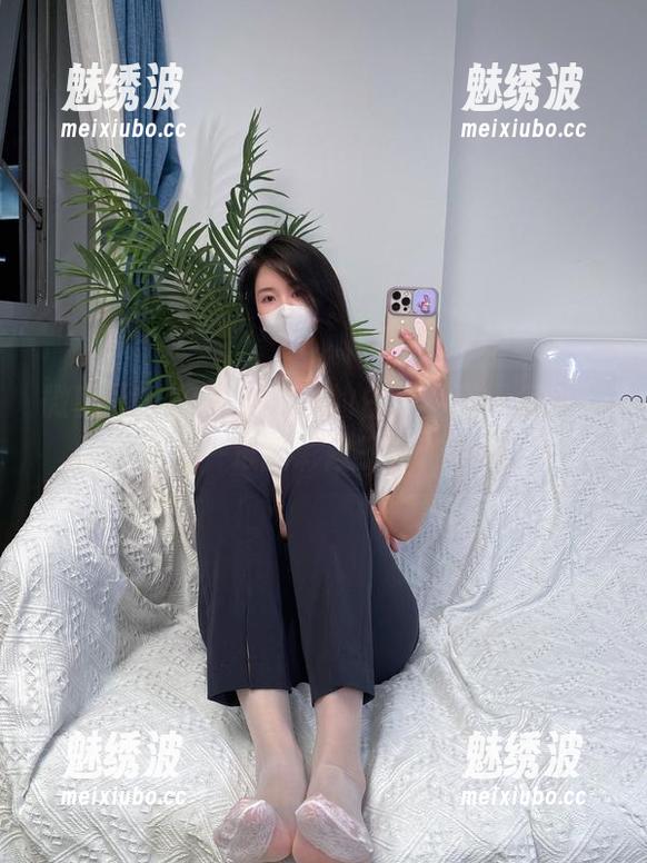 软妹小九九 微密圈 - 软妹小九九的白衬衫美图背后,埋藏了一堆精彩段子等你发现!