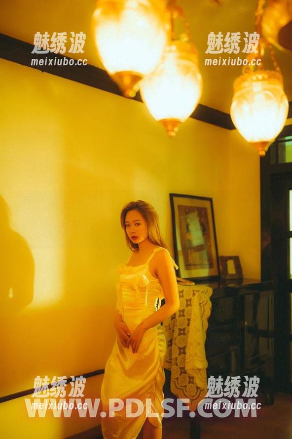 轰趴猫-苏小暖 轰趴猫 - 不只是一组美图,苏小暖带来的女孩更新,更像是一场清新的风。