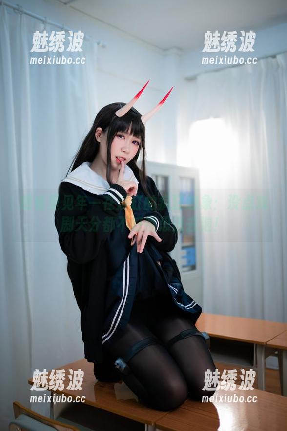 观看里见年一在浴缸的疯狂想象：没点戏剧天分都不好意思进去泡！