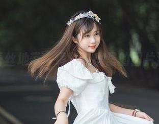 那片蕾丝地带，镜酱私房里的图片游泳？