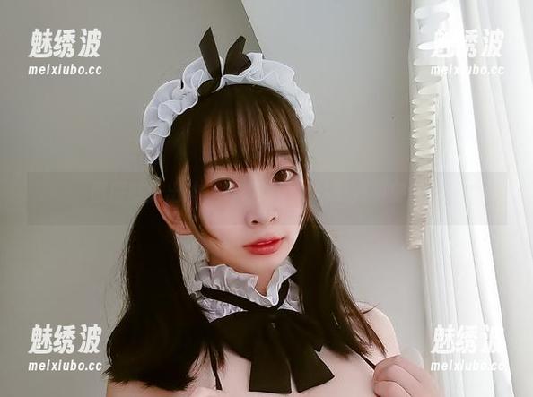 图册新鲜出炉，看看陌陌咕咕咕如何穿灰丝