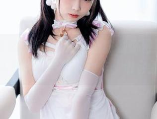 我今天又被香川澪的私房瑜伽惊艳到了，想深入研究一下这些动作，谁会教我！