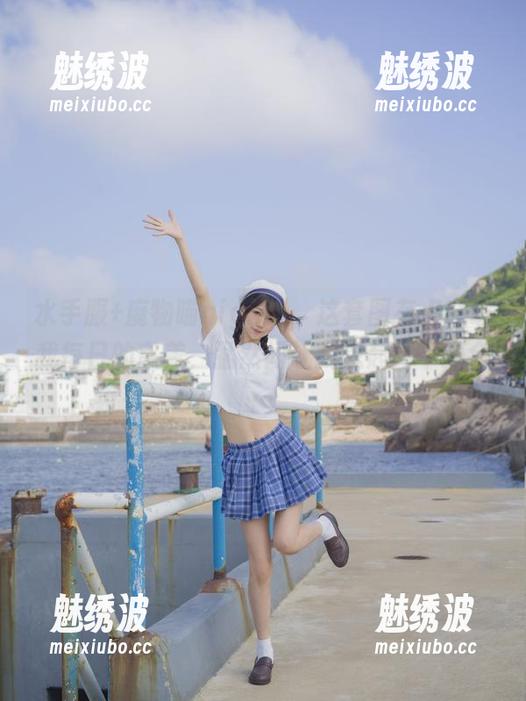 魔物喵nigisa 水手服+魔物喵nigisa,这套图有点突破我每日的审美,猛然间让我想起高中班会…